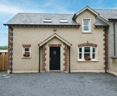 Cottage 1 exterior
